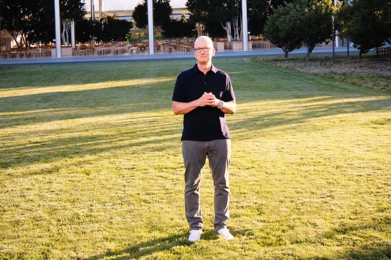 Taglio di 35 milioni: ecco quanto guadagnerà Tim Cook (ma occhio ai bonus)