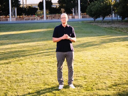 Taglio di 35 milioni: ecco quanto guadagnerà Tim Cook (ma occhio ai bonus)