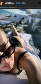 Elena Barolo sexy in bikini 10