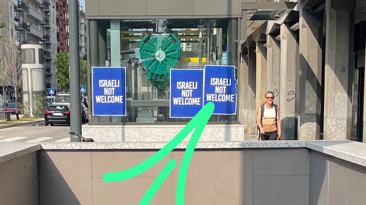 "Israeliani non benvenuti". Manifesti choc a Milano