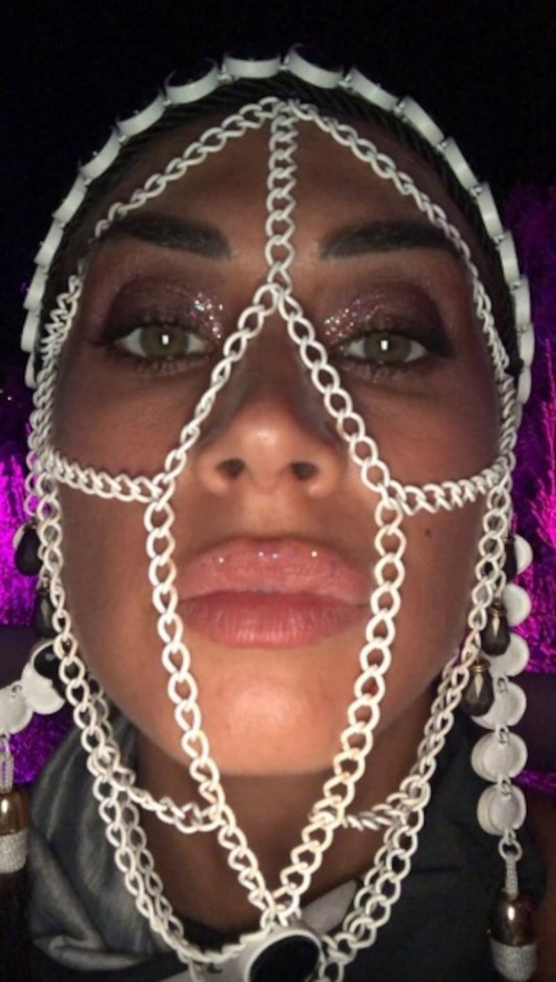 Melissa Satta versione festish, le foto social del suo look bollente 3