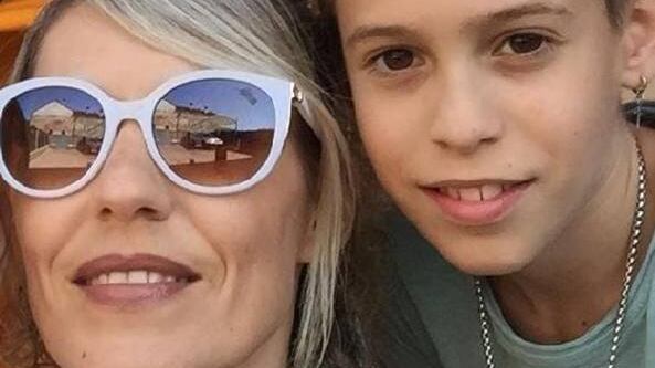 "Marco non si è accorto di nulla". Parla la madre del bimbo bruciato in casa a Sabbioneta