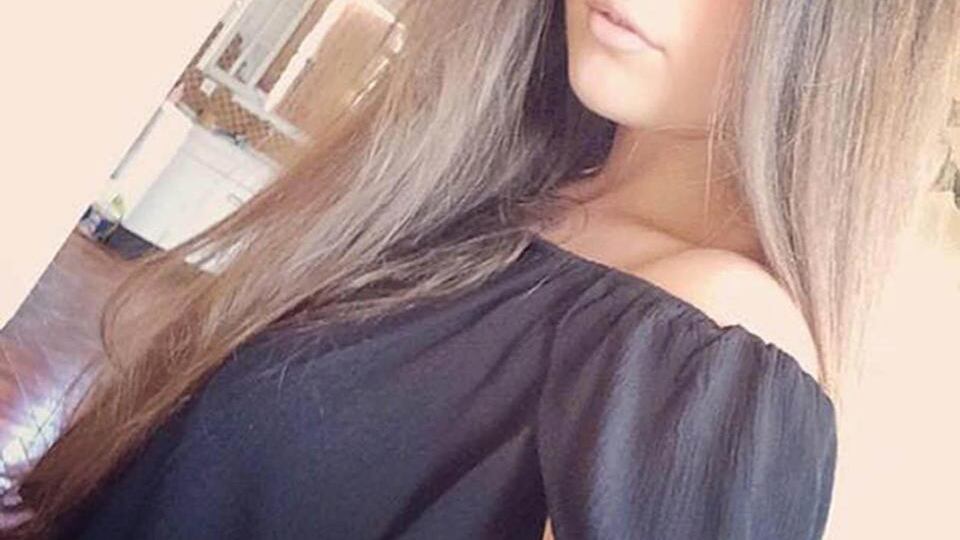"Mi sono meritata le botte, è colpa mia": gli sms di Emily prima del suicidio