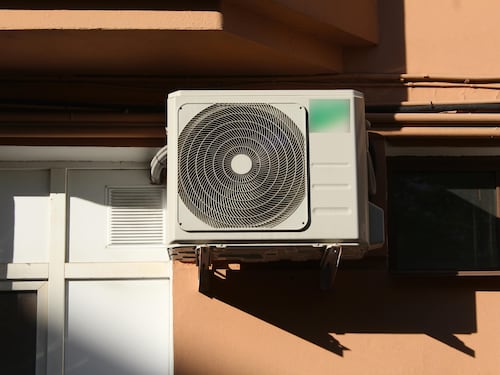 Climatizzatore in condominio: regole e limiti