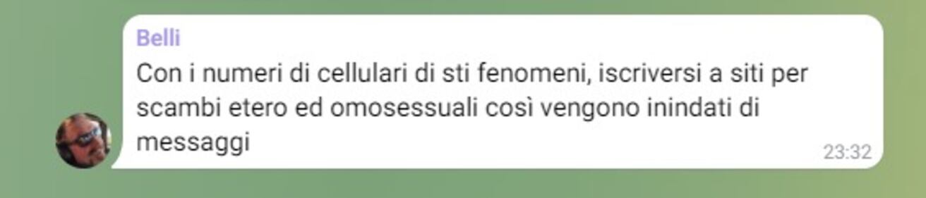 Le chat dei no vax, tra  7
