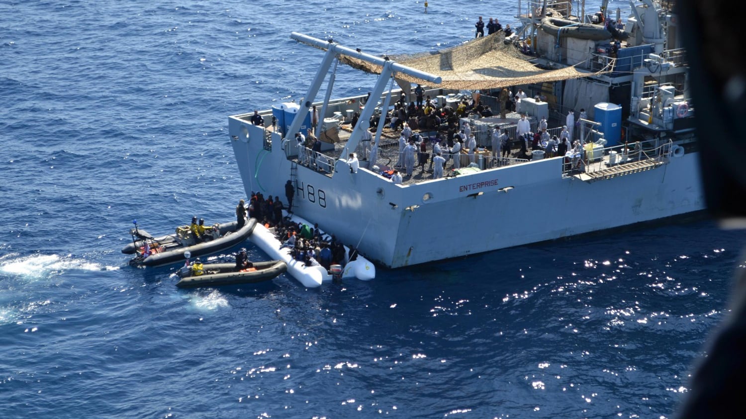 Sbarcati altri 3.700 immigrati: riprende l'invasione via mare