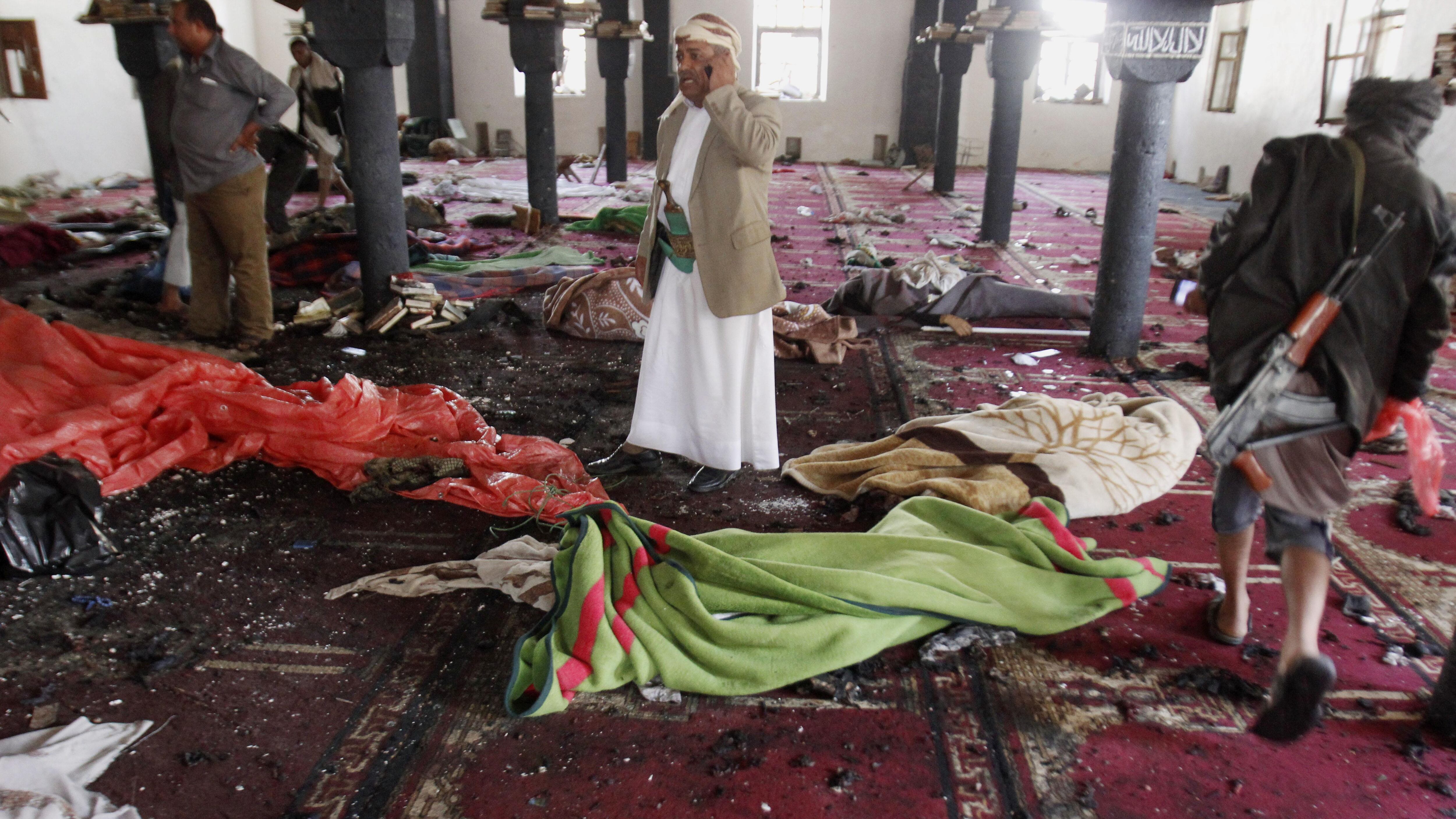 Yemen, attentati contro le moschee sciite. L'Isis rivendica. Gli Usa: niente prove