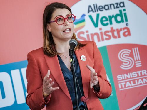 "Solo reati da centro sociale". La moglie di Fratoianni assolve la Salis