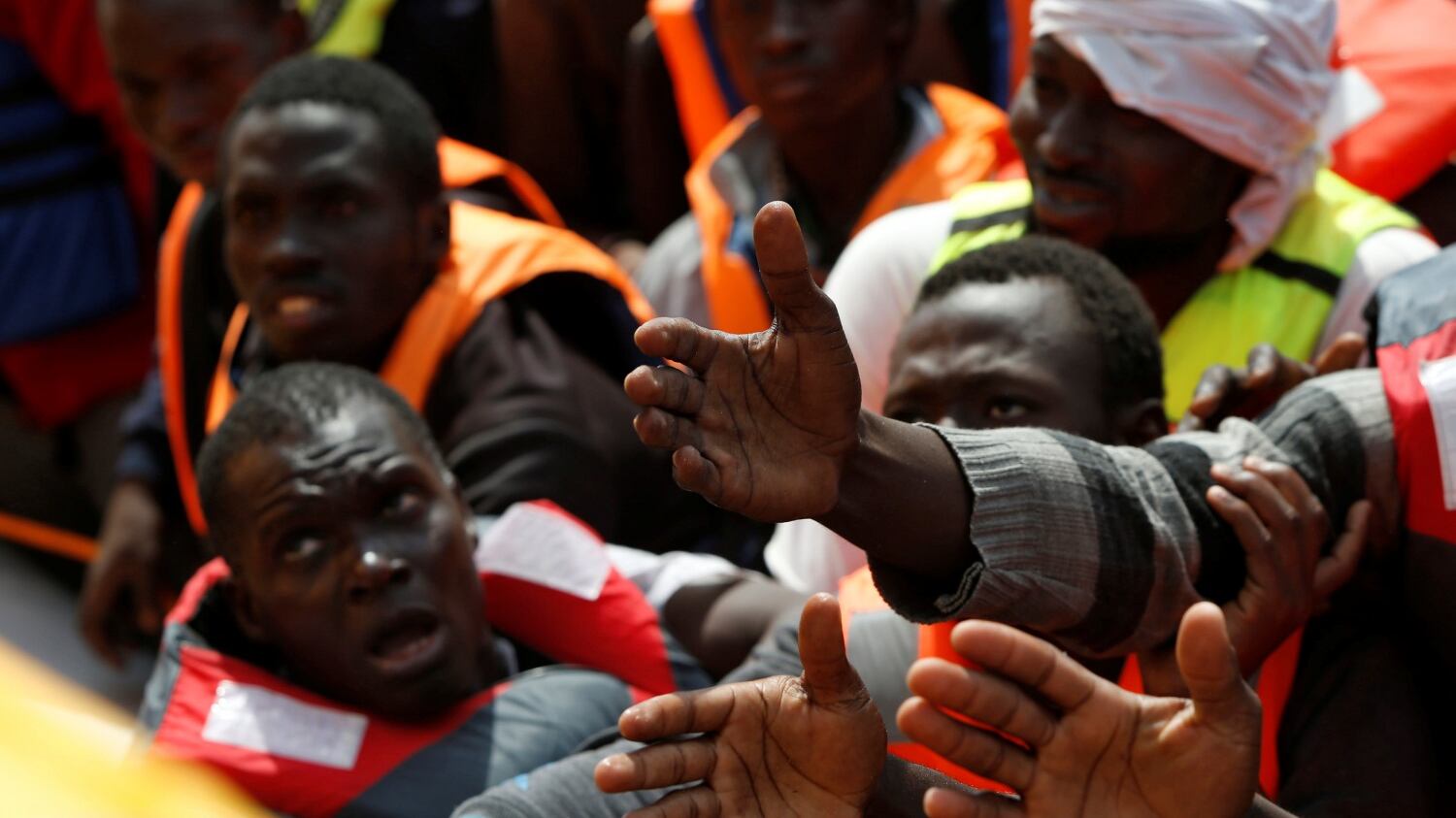 Immigrati, Italia invasa dalla Libia. E Frontex: "Serve libero movimento"