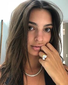 Emily Ratajkowski, le immagini più sexy 9