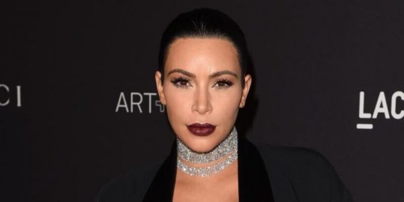 Kim Kardashian, tra passerelle e selfie hot 31