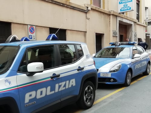 Ostia, lo adesca sul web, poi lo uccide col marito: fermata una coppia