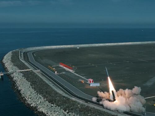 La Turchia lancia il Tayfun Block-4: cosa può fare il missile ipersonico del Sultano