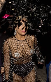 Lady Gaga: hot e con copricapezzoli d'argento a Londra 1