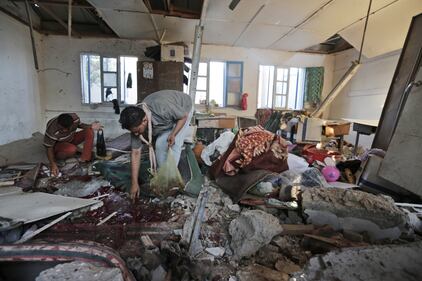 Scuola Onu colpita in un campo rifugiati a Gaza 9