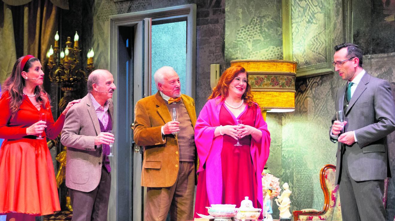 "Il vedovo allegro" secondo Buccirosso. Commedia e giallo