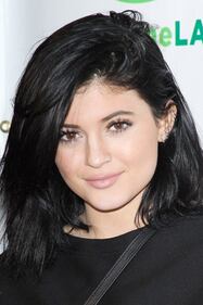 Kylie Jenner sexy in bianco 17