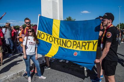 Stadio Olimpico gremito per l'ultima partita di Francesco Totti 3