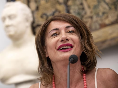 "Arisa smetta di fare la vittima". Luxuria sostiene la censura Lgbt