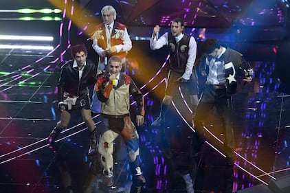 Sanremo 2024: ecco il look della terza serata del Festival dai Bnkr44 2