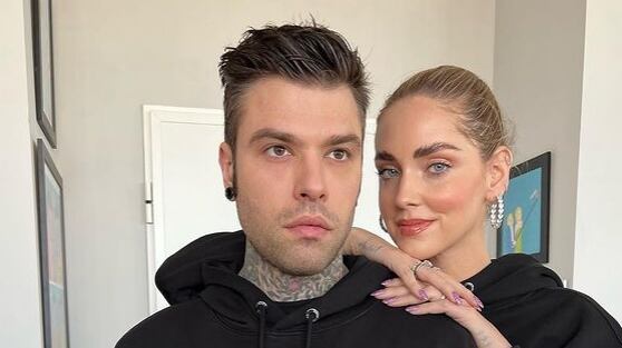 "Vicino a Trussardi c'è l'amica Ferragni...". Ma la realtà è un'altra