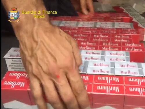 Colpo al contrabbando: sequestrati 9 quintali di sigarette