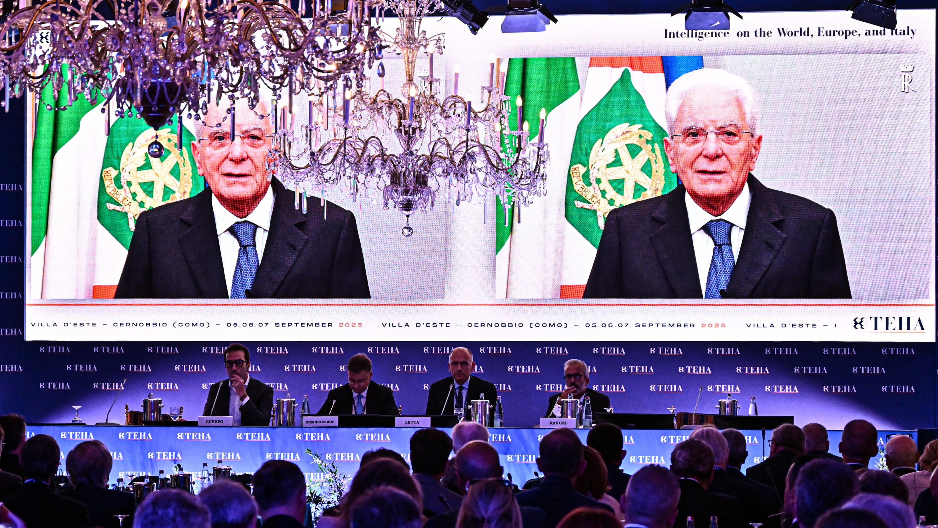 Mattarella: "Il mondo ha bisogno dell'Europa" Frecciata a Trump sull'aggressività Usa