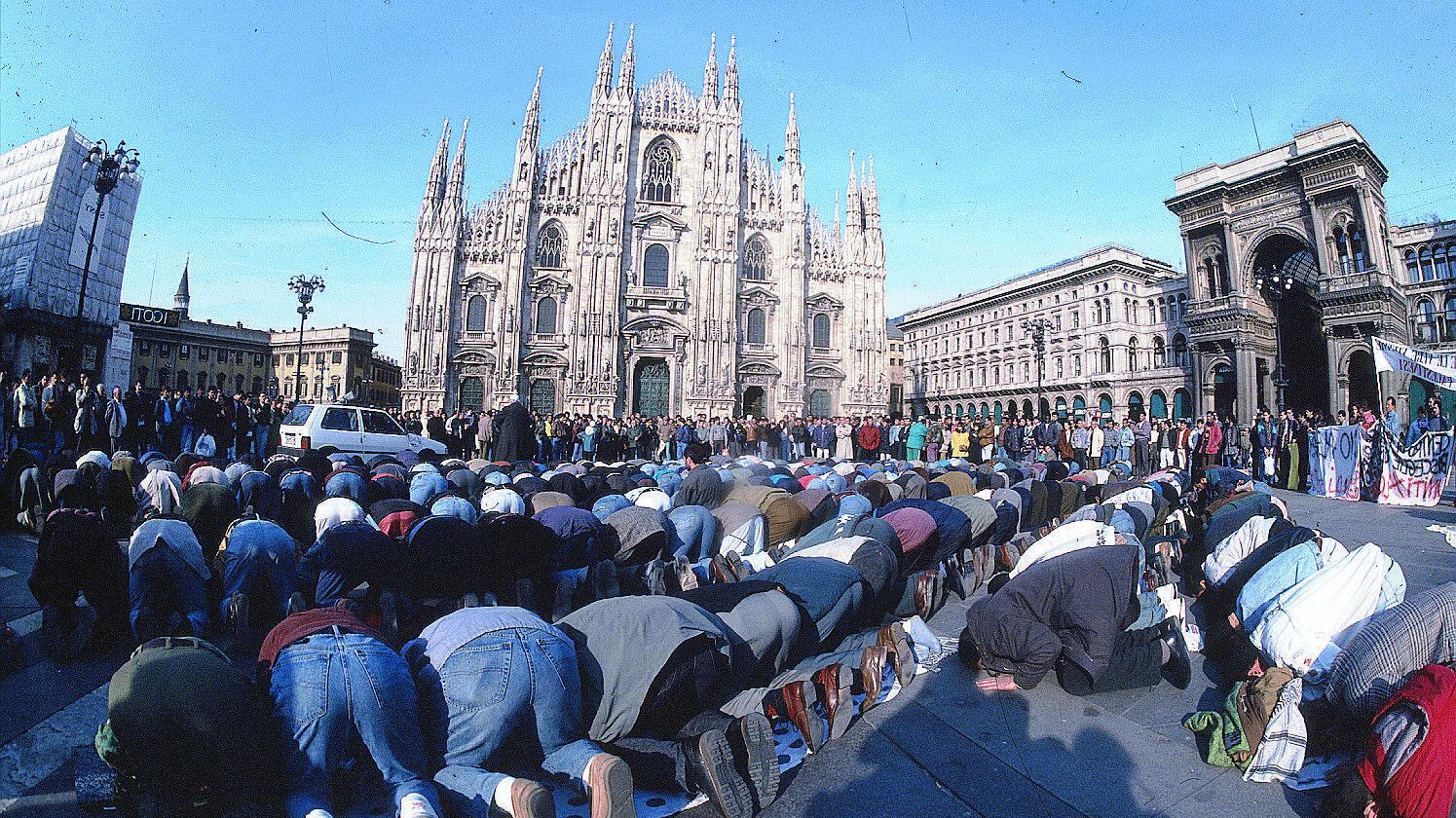 Moschee, il nuovo altolà è di Maroni