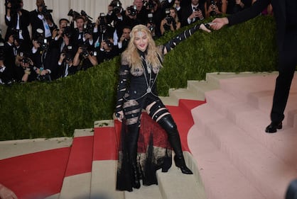 Seno e sedere di fuori: Madonna è sempre hot 6