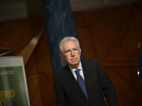 Monti choc: "Stiamo studiando una patrimoniale generalizzata". Poi corregge il tiro