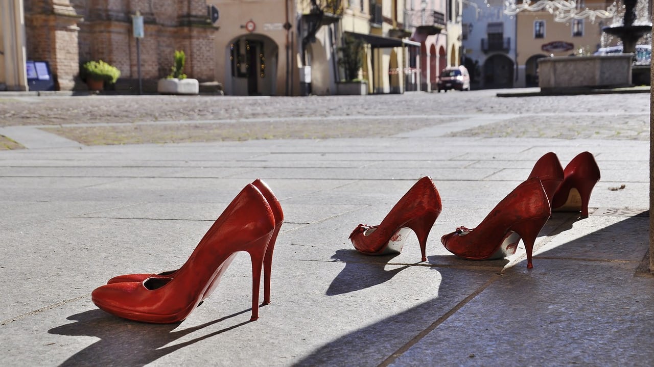 Giornata contro la violenza sulle donne: mostre ed eventi istituzionali