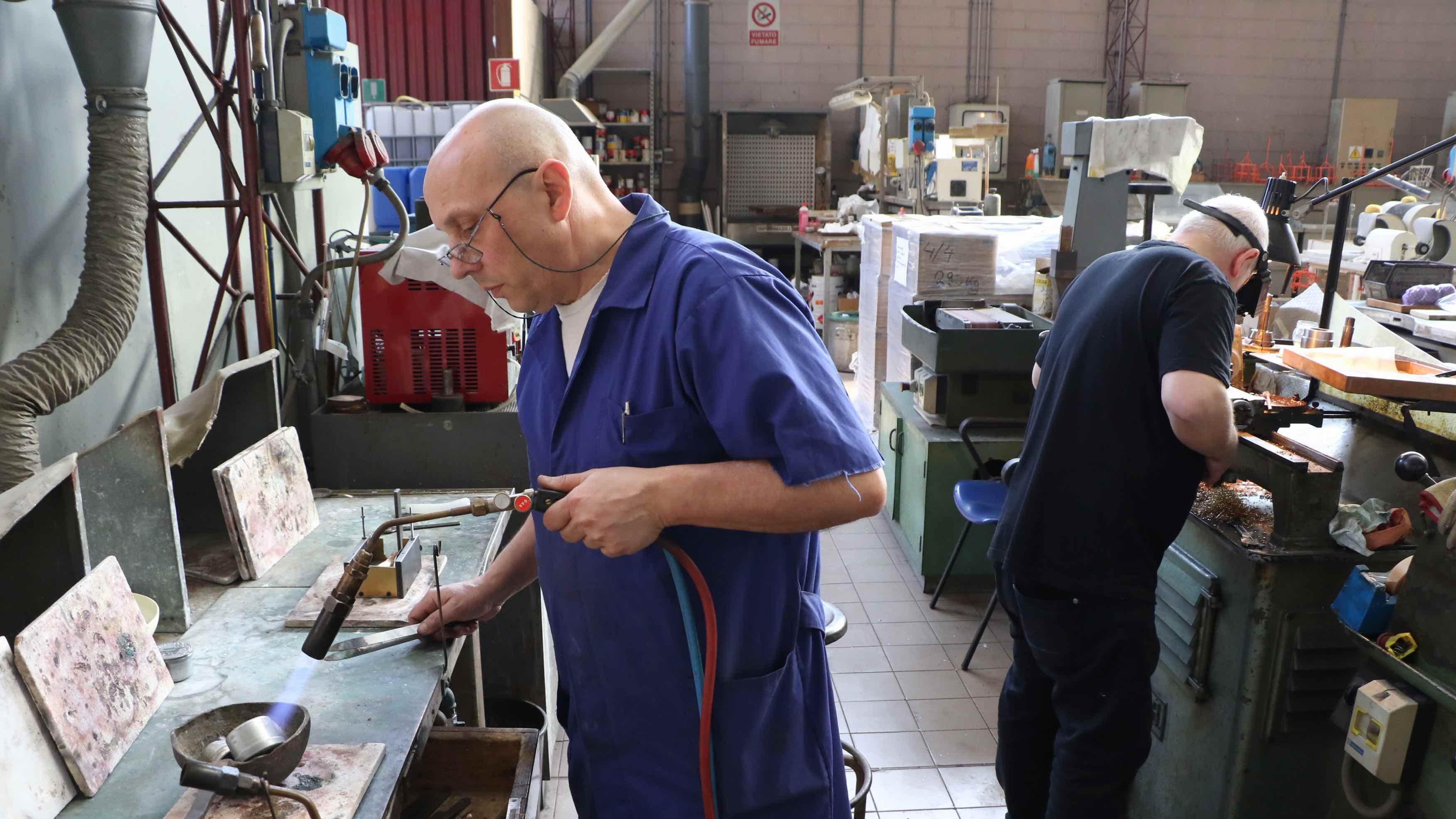 Crolla (ancora) la produzione industriale
