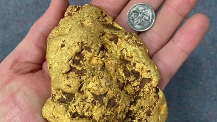Australia, trovata pepita d’oro del peso di 1,4 chili
