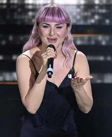 Sanremo oltre la gara, le foto della seconda serata 11
