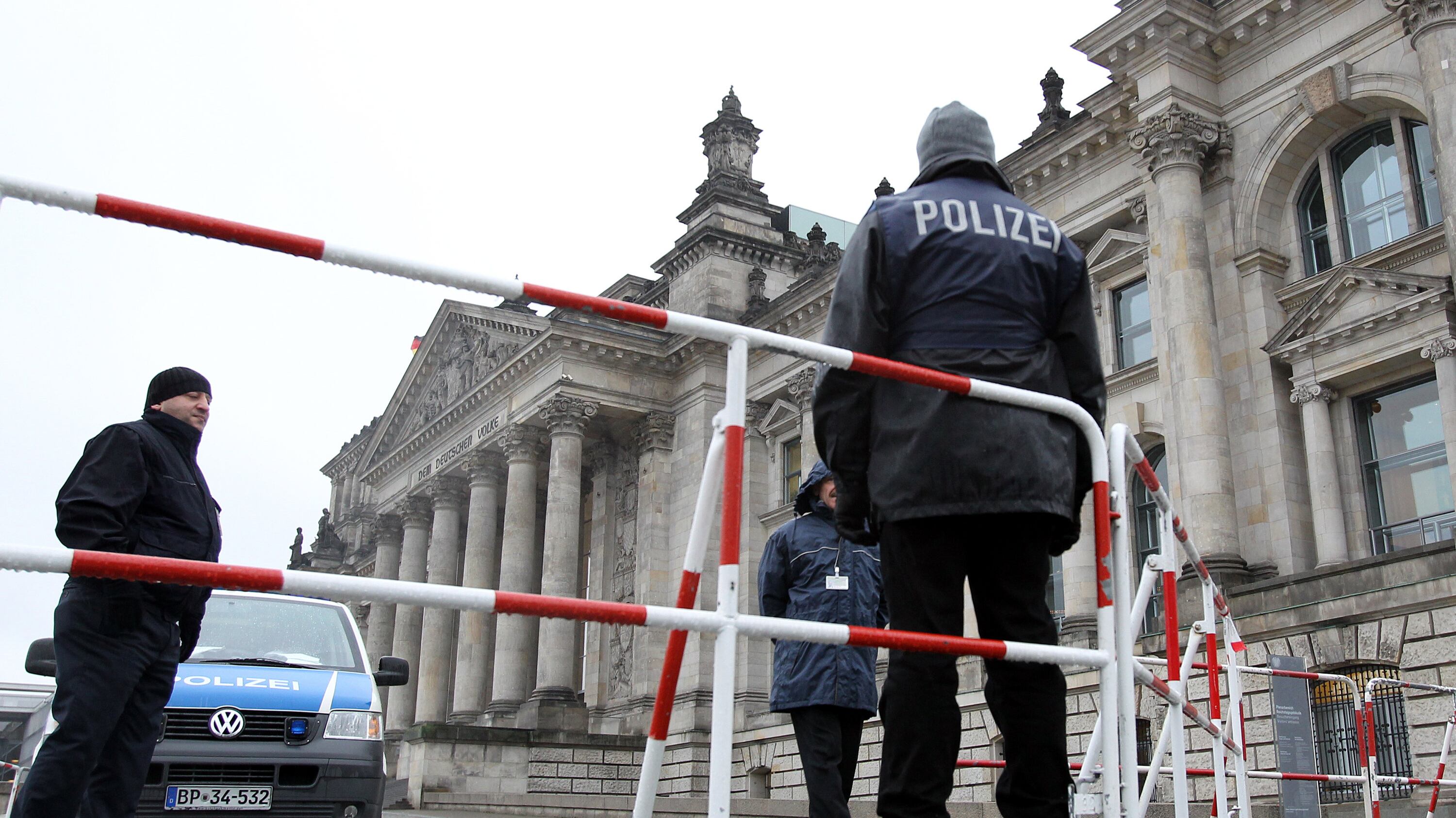 Attacco con l'acido in Germania, 9 persone ferite. Una è grave
