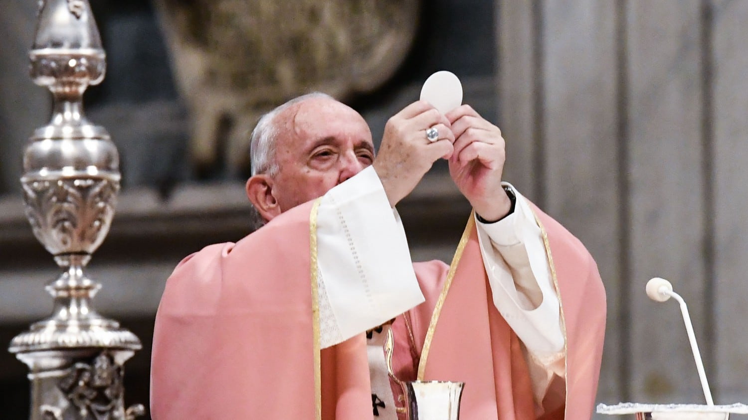 Così nel 2019 Papa Francesco ha cercato la "svolta riformista"