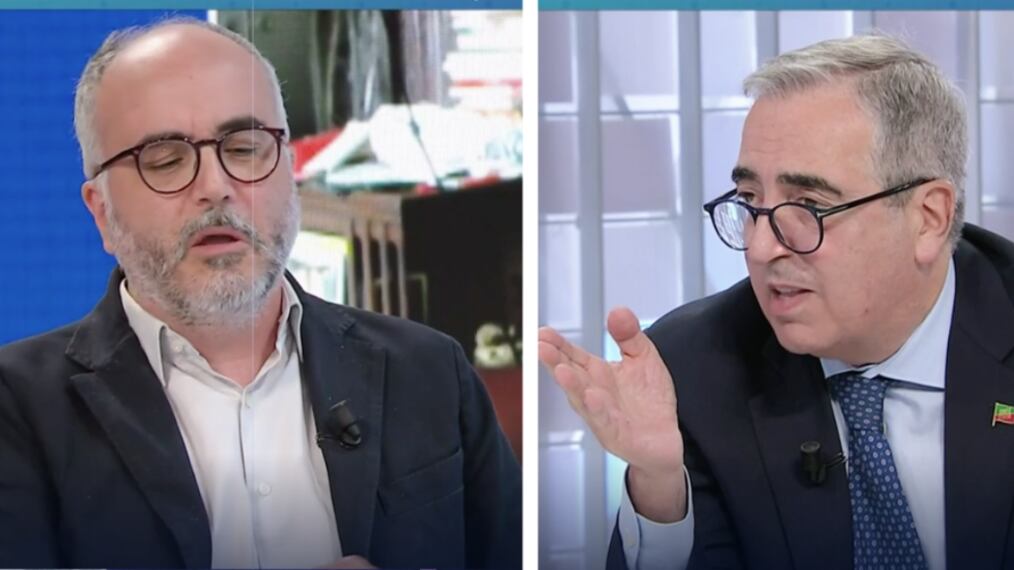 "Lei picchiava le persone", "La querelo". Scintille tra Raimo e Gasparri in tv