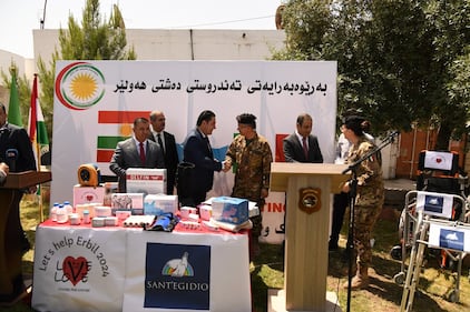 Donazioni del contingente italiano alle popolazioni del Kurdistan 1