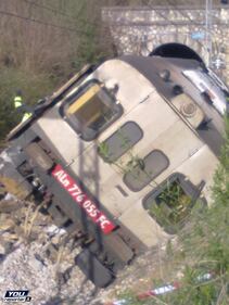 Treno deraglia nel Perugino: 15 feriti 1