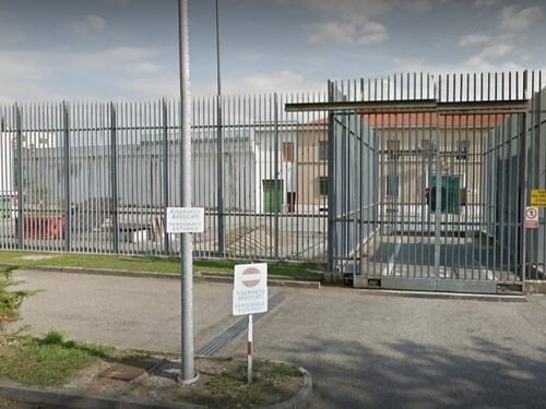 Novara, 32enne picchia la madre e tenta di soffocarla per la droga