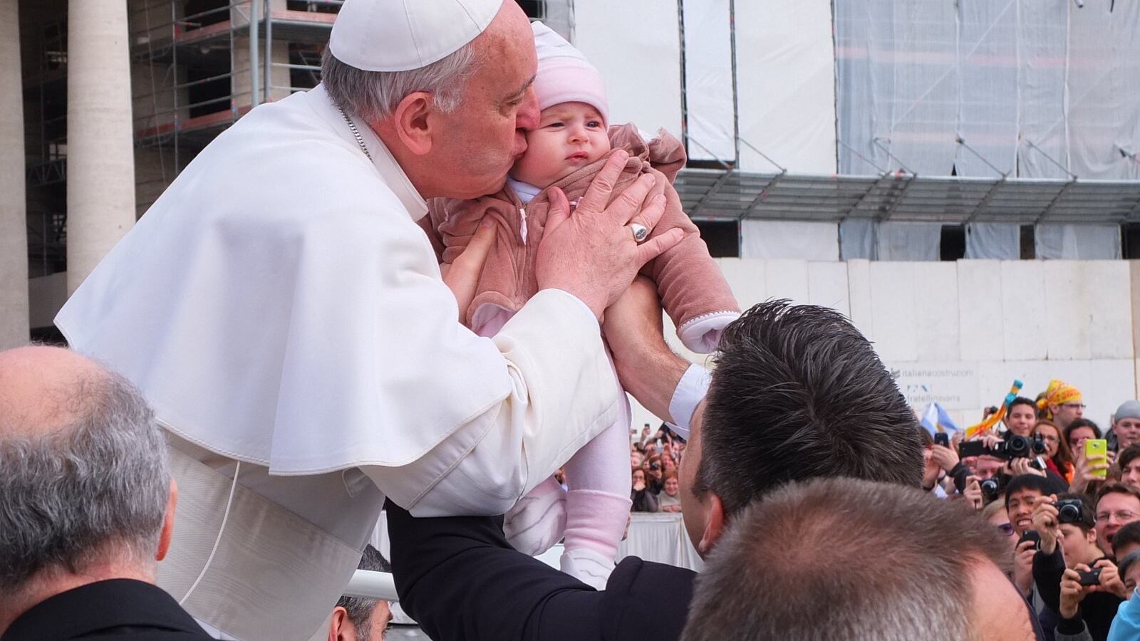 Il Papa in contropiede Forse andrà allo stadio