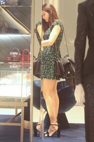 Dyane Mello, shopping hot a Milano 2