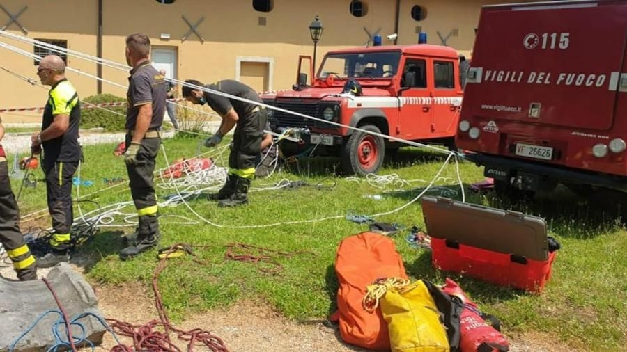 In gita con il campo estivo. Bimbo muore in un pozzo