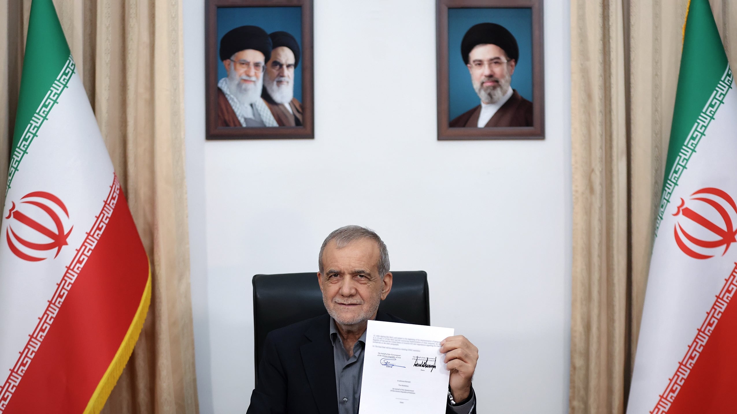 Intesa senza cerimonia (con il "nì" di Khamenei). E Vance avverte Israele