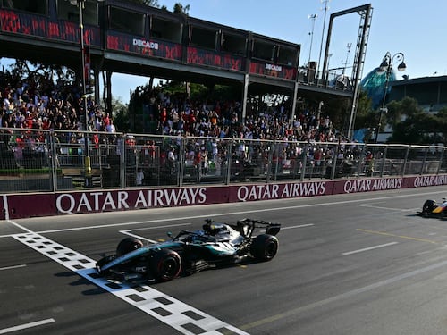 F1, Russell vince a Baku, gran rimonta di Antonelli. Leclerc 4°, Hamilton 6°
