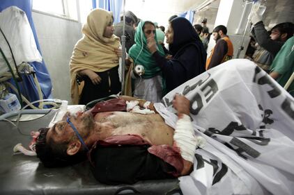 Strage dei talebani in Pakistan: oltre 100 bambini uccisi 12