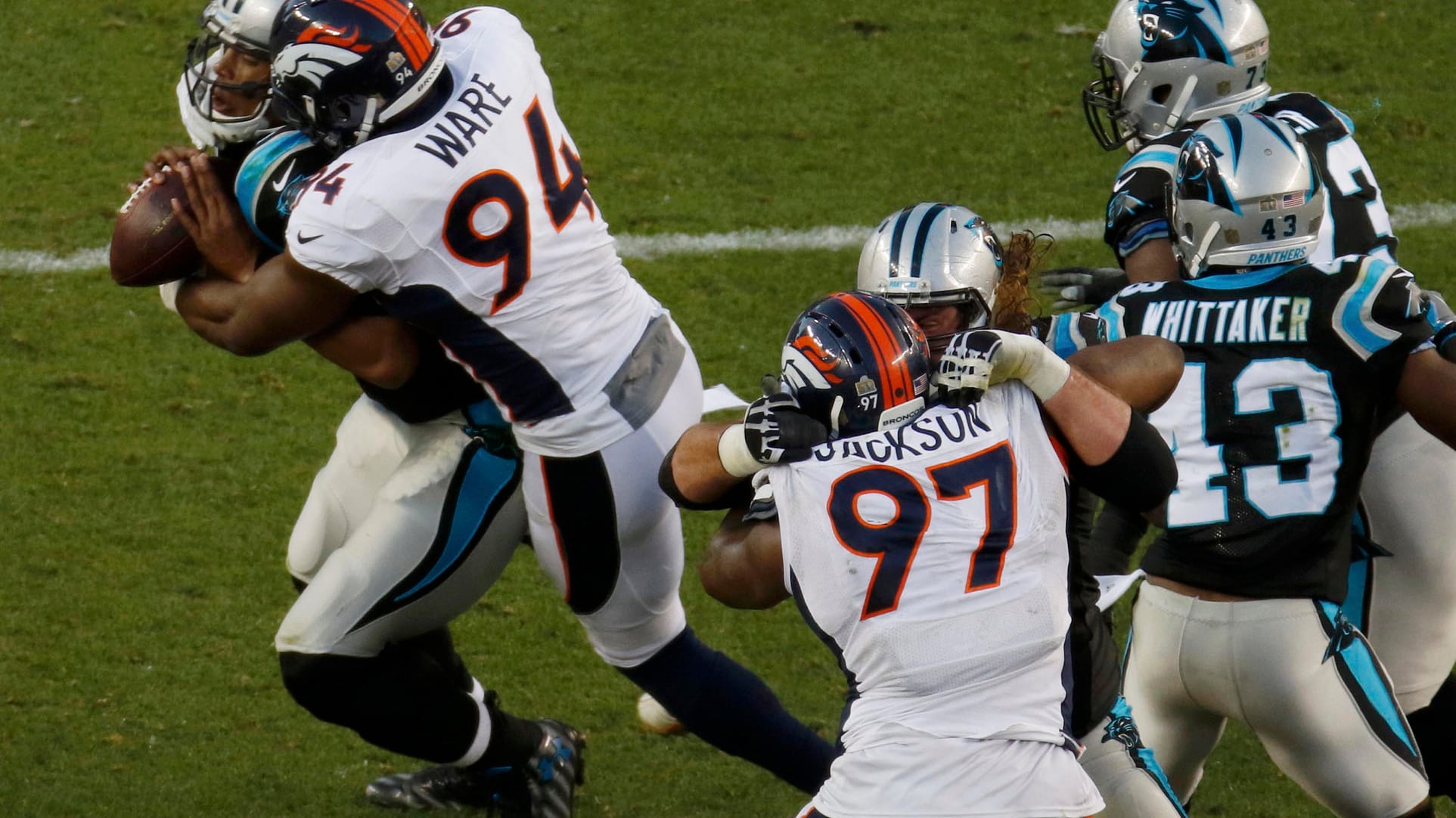 Ai Broncos il 50° Super Bowl. Grande show con Coldplay e Beyoncé