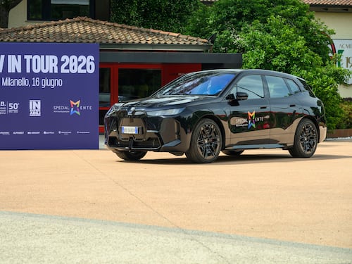 Bmw in tour, a Milanello si conclude la terza stagione del progetto che unisce sport e inclusione