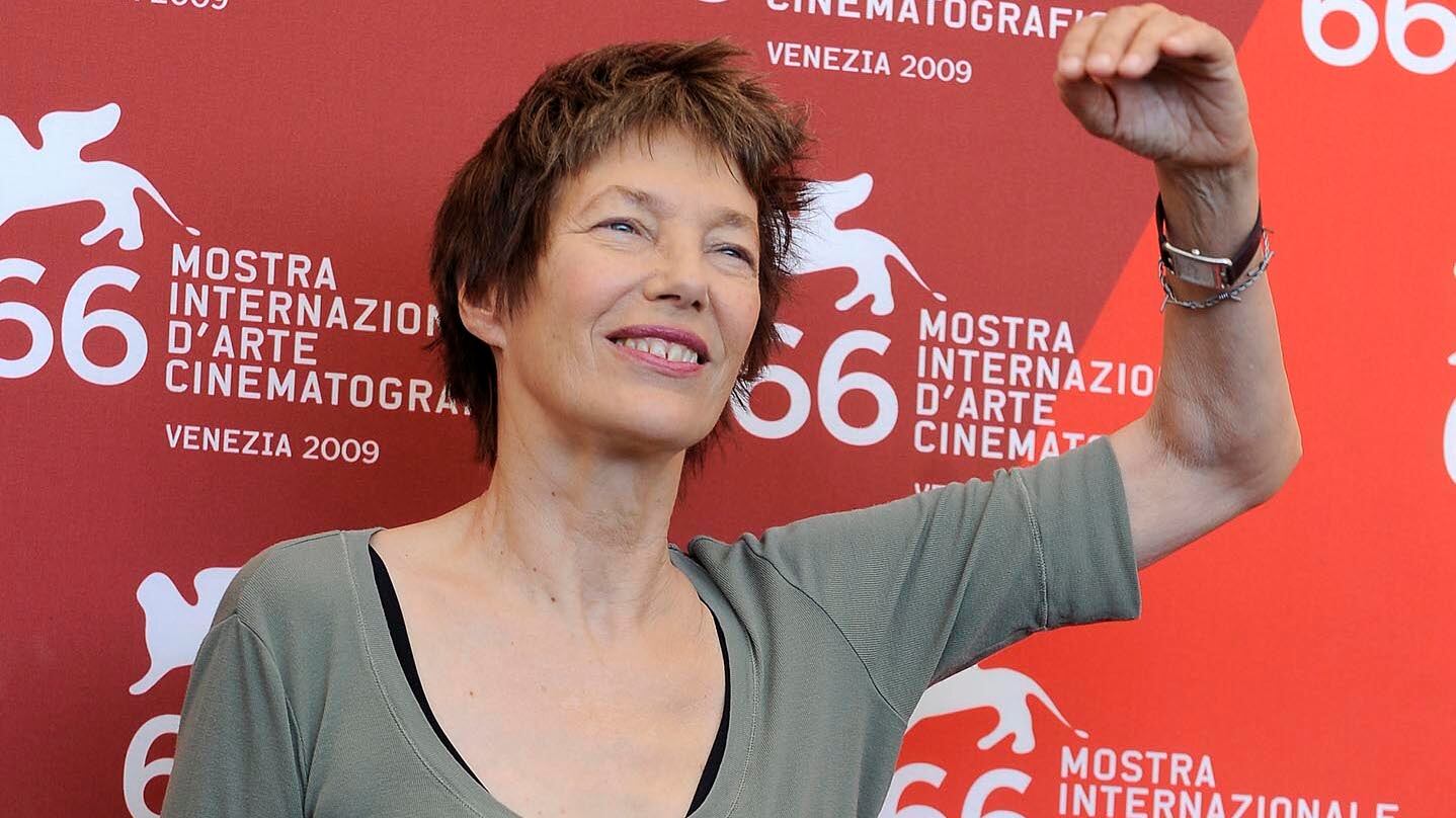 Icone senza tempo: come lo stile di Jane Birkin influenza le over 50