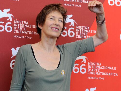 Icone senza tempo: come lo stile di Jane Birkin influenza le over 50